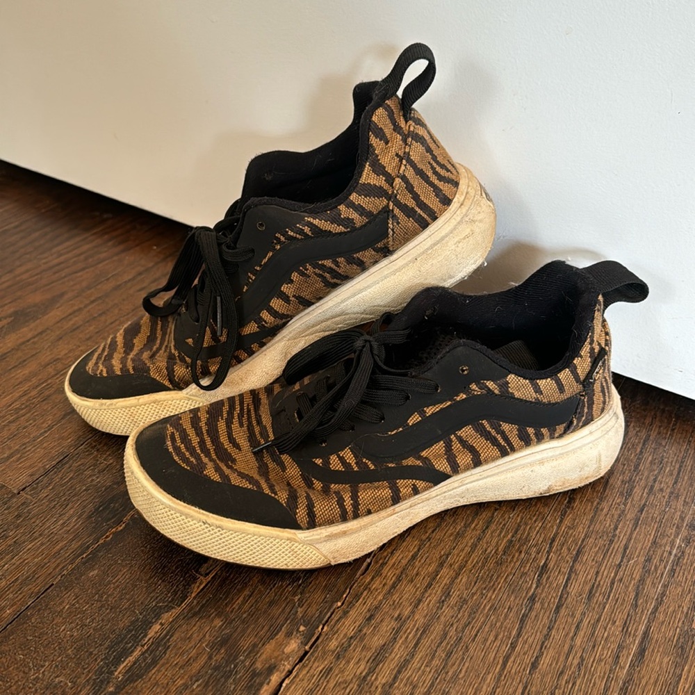 Vans UltraRange Rapidweld Woven Tiger Shoes